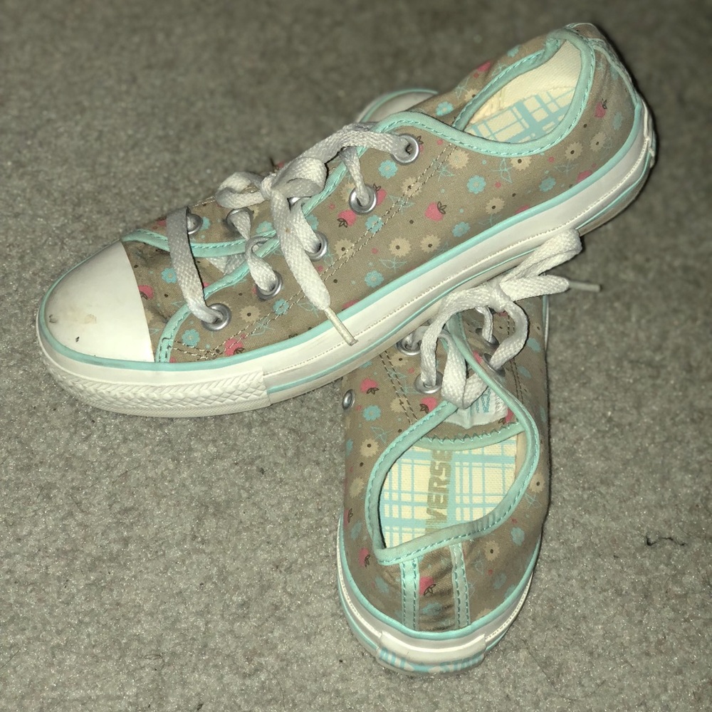 Special Edition Floral Converse Size 6